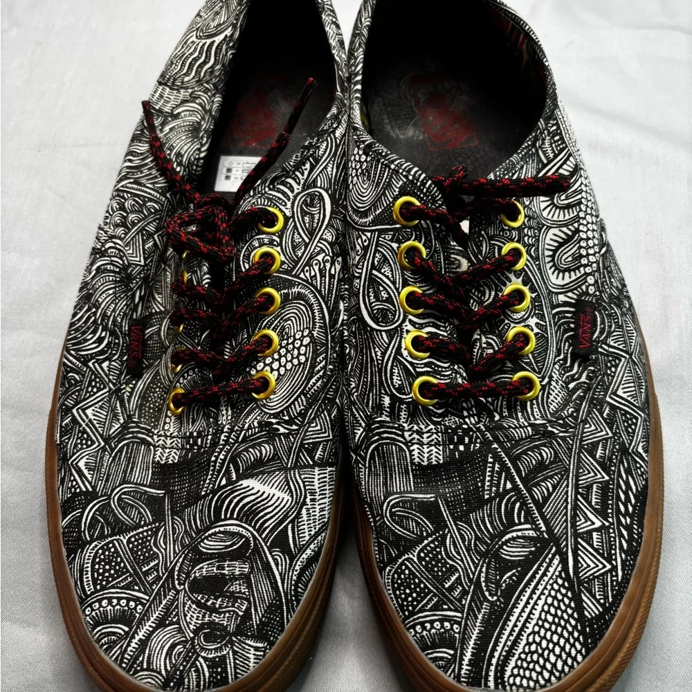 Men's Zio Ziegler Canvas Sneakers in Black with Gum Sole